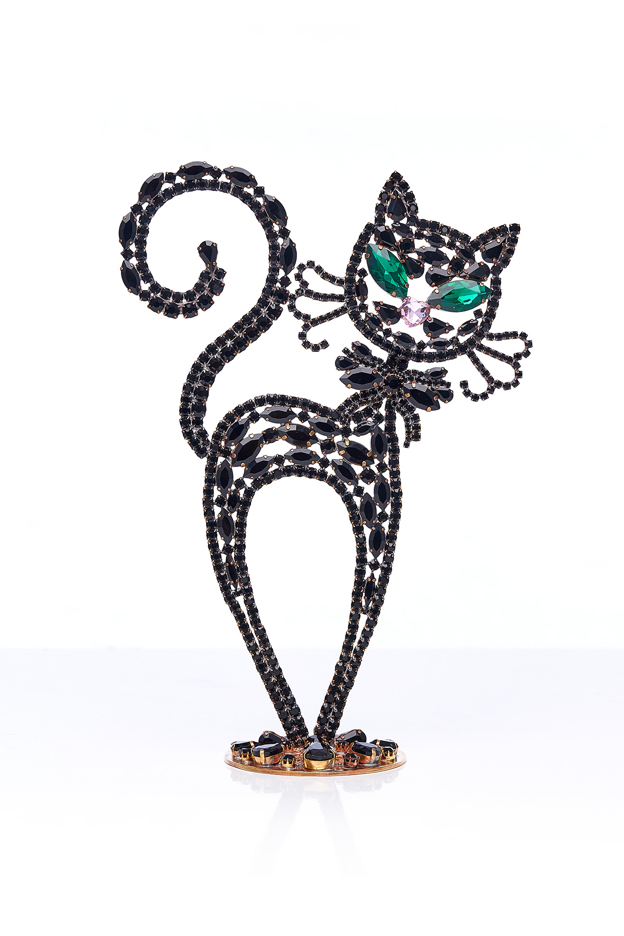 Rhinestones cat decoration handmade from black glimmering crystals