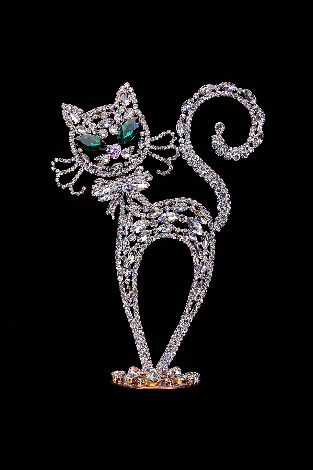 Rhinestones cat decoration handmade from clear glimmering crystals