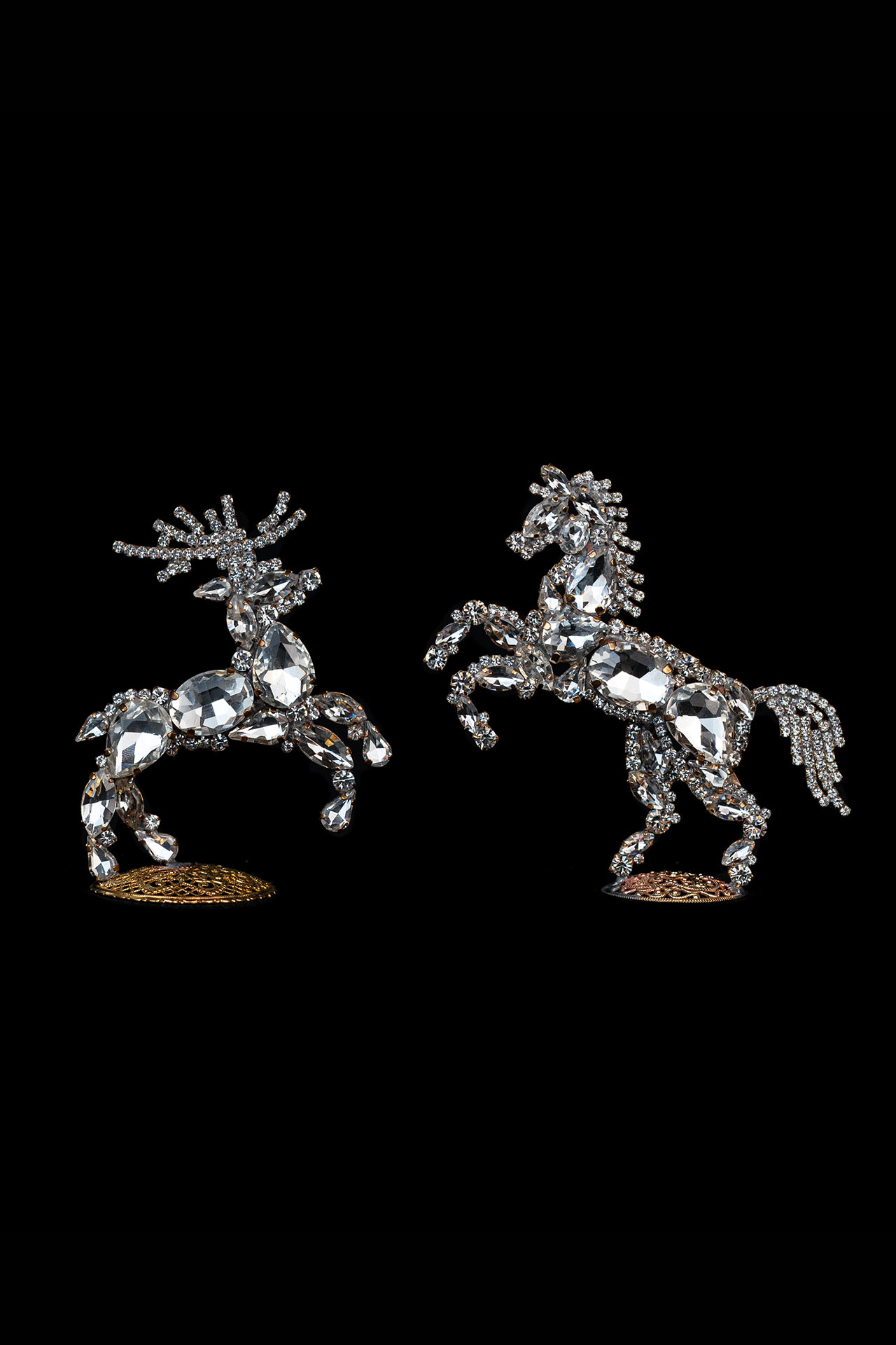 Horse figurines for home decor made from clear rhinestones