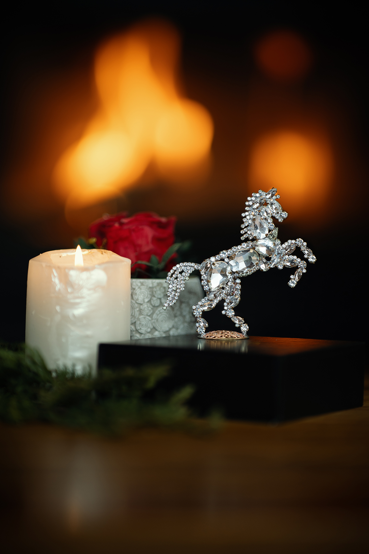 Small horse decor statue made from crystal clear rhinestones