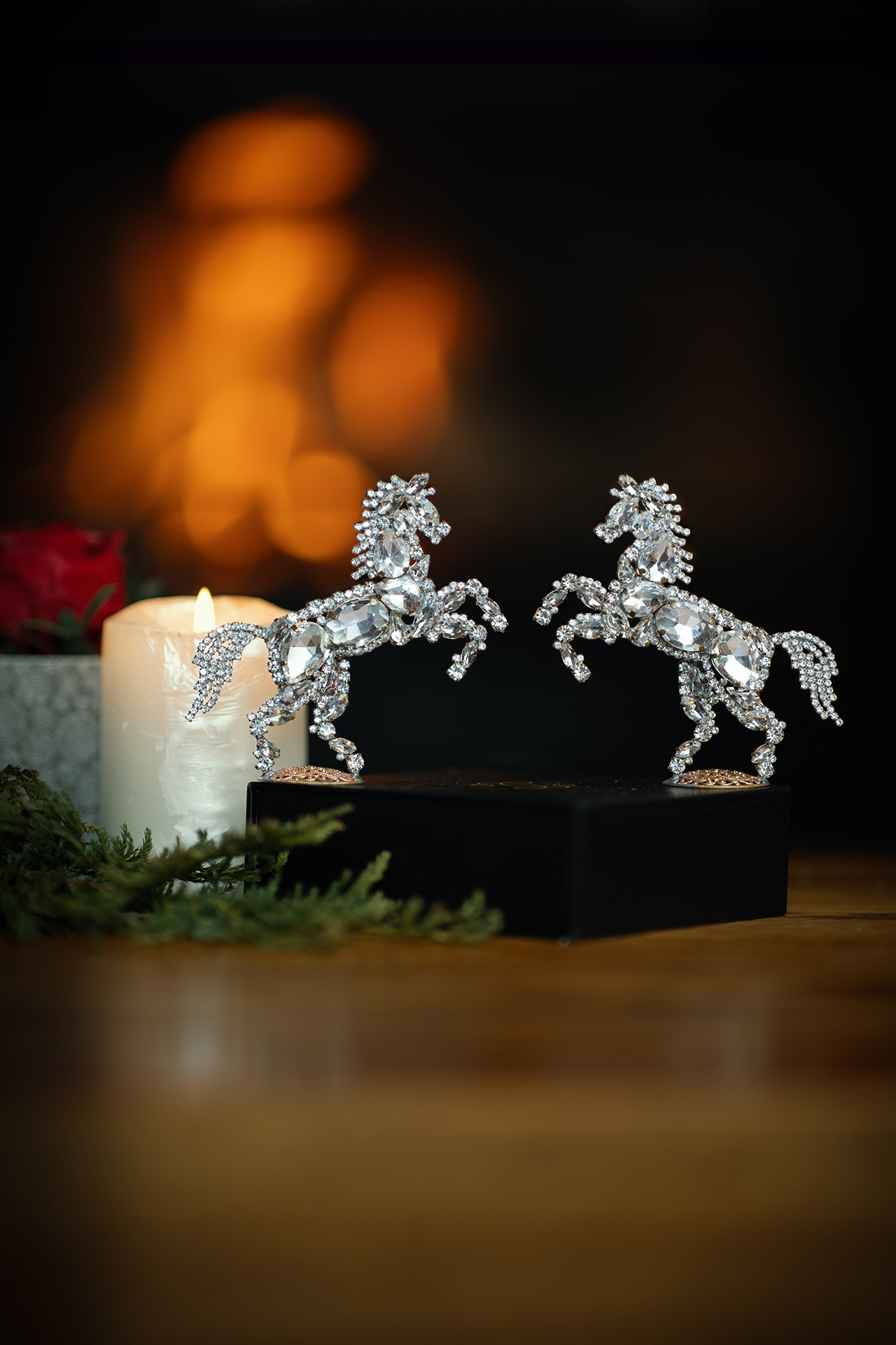 Small horse decor statue made from crystal clear rhinestones