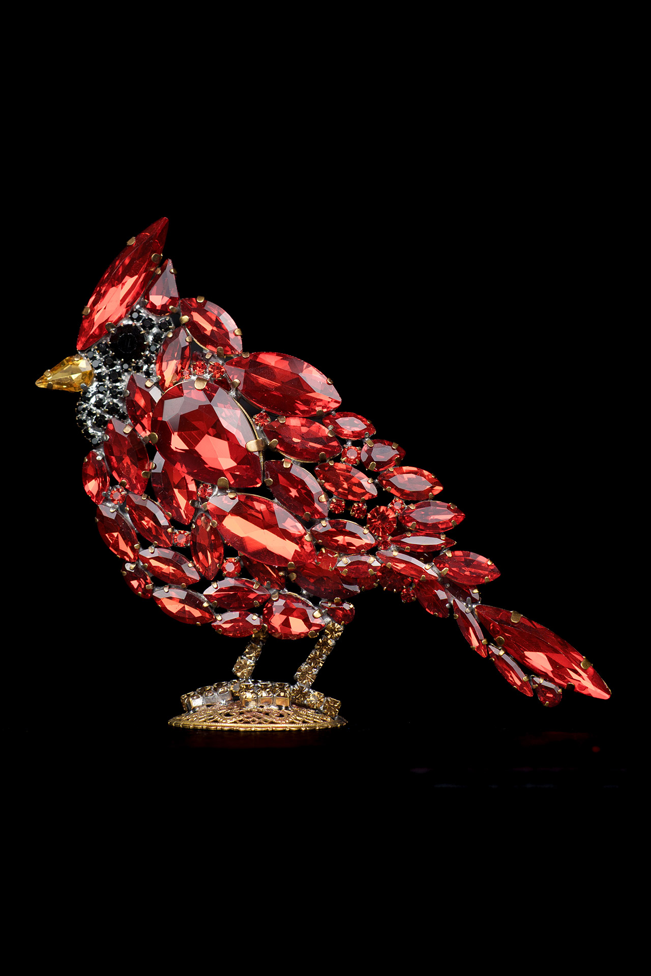 Left facing red and black rhinestone cardinal bird