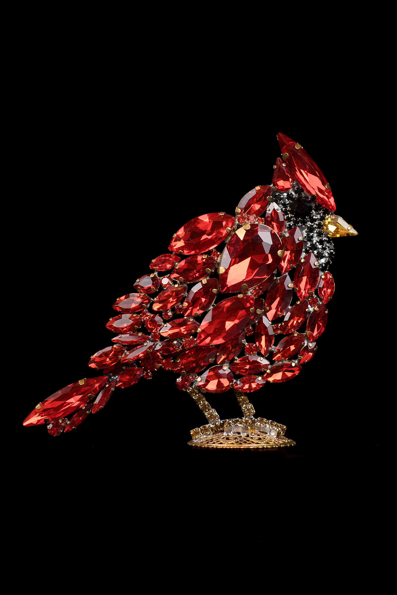 Right facing red and black rhinestone cardinal bird