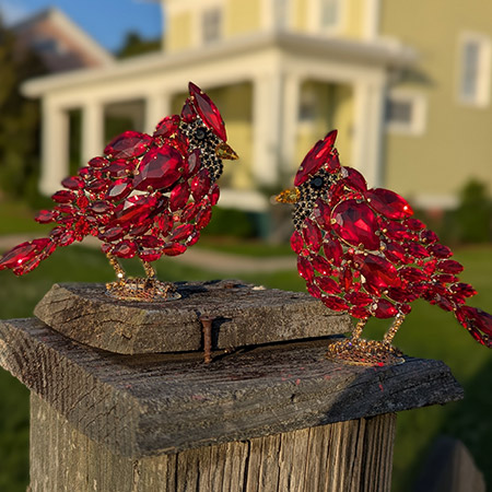 Right facing red and black rhinestone cardinal bird