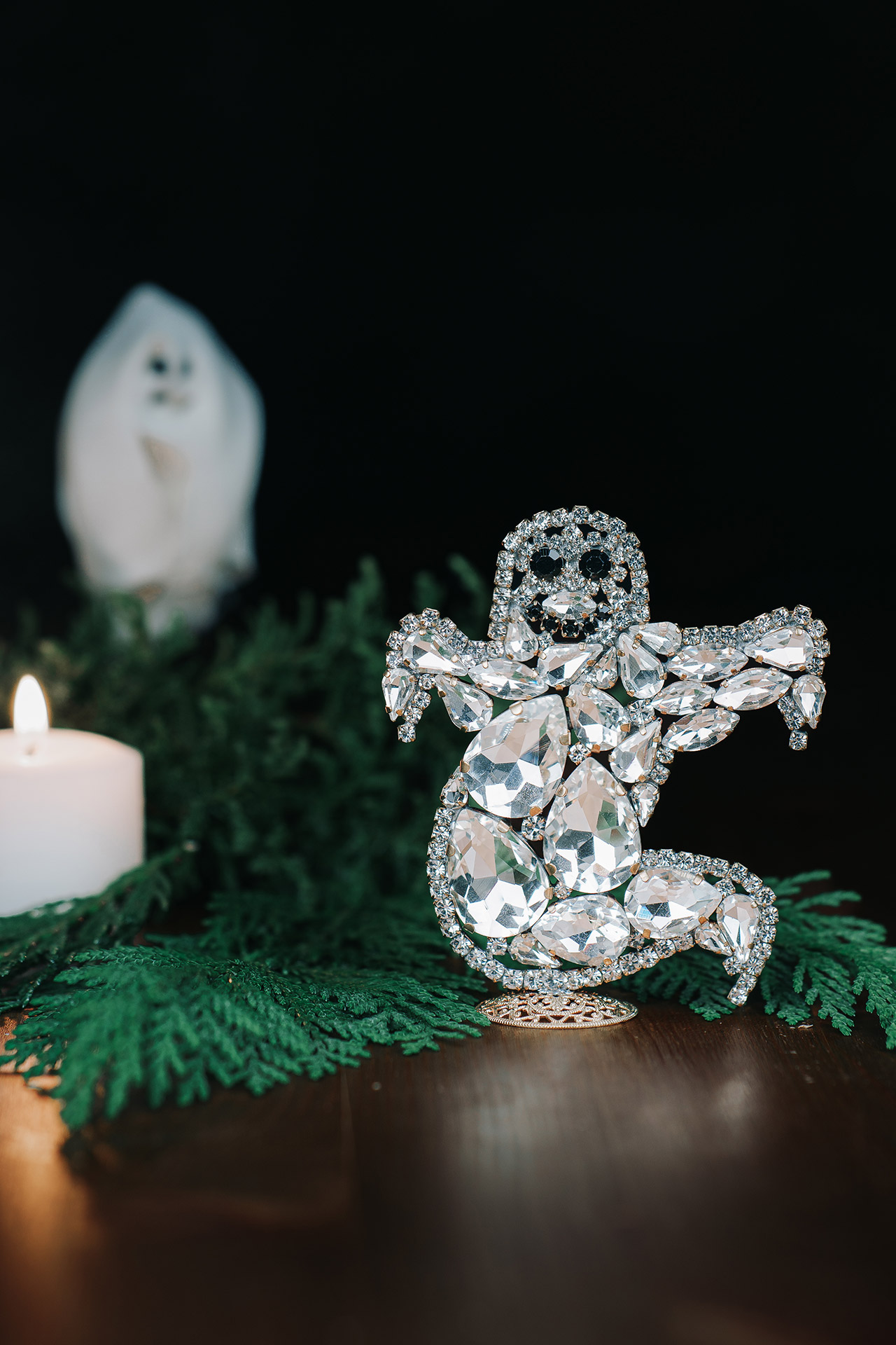 Right facing clear and black rhinestone ghost figurine