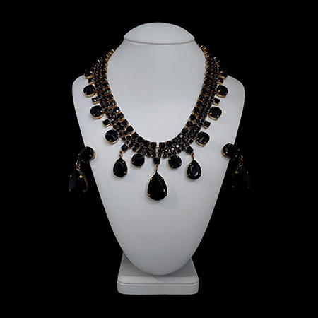 Fashion necklace and earrings Raindrops from black rhinestones.