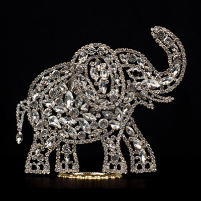 Right facing rhinestone elephant with crystal sparkle.