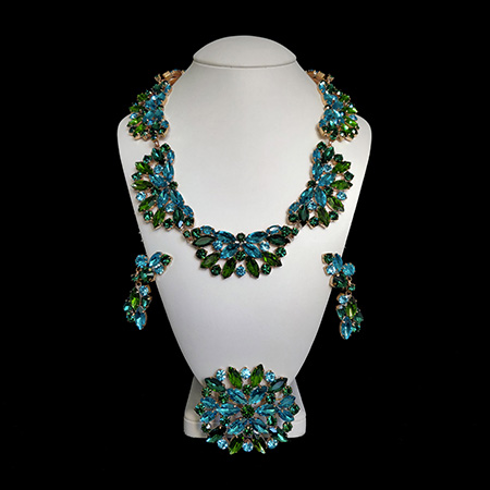 Green and aqua jewelry set Fantaisie.