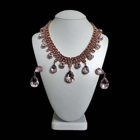 Handmade necklace and earrings Raindrops from pink rhinestones.