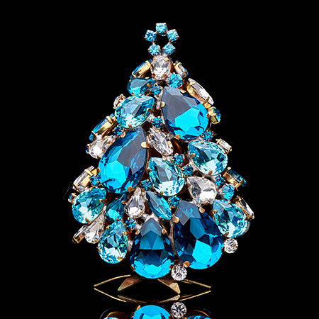 Vintage 3D Christmas tree Glitzy Gleam from blue rhinestones.