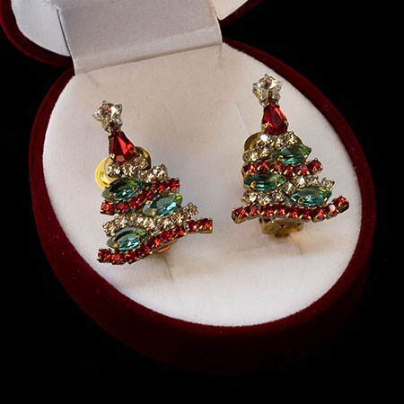 Delicate Christmas tree clip-on earrings with rhinestones