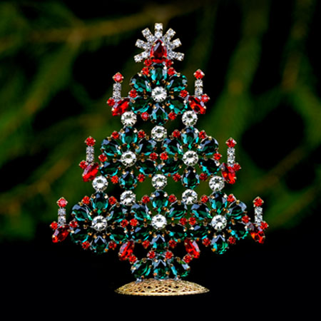 Flowery Christmas tree, boasting beautiful tree decorations.