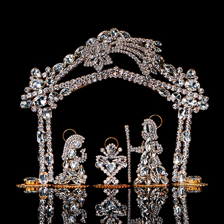 Nativity scene Jewels of Glory with luxurious rhinestones crystals.